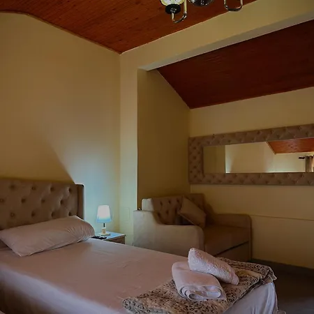 Woodhouse Guest house Bajram Curri
